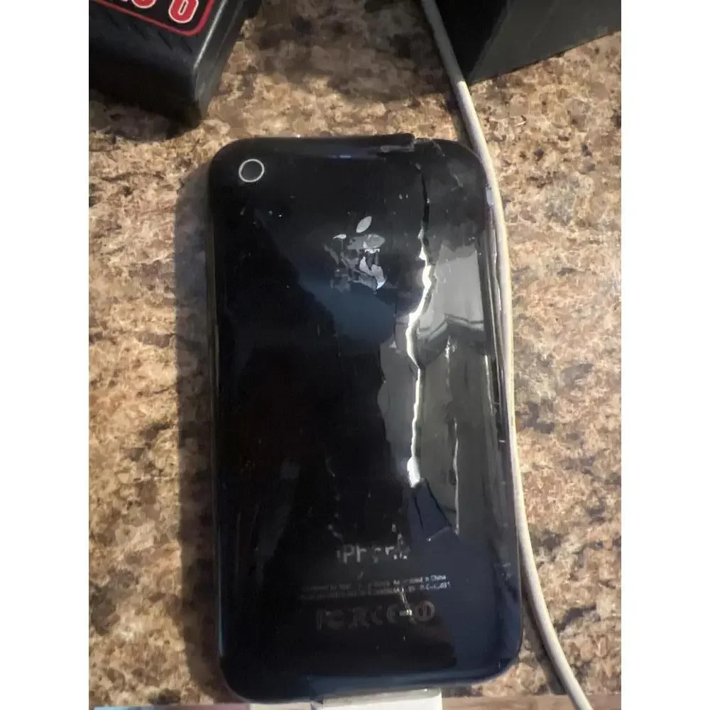 Apple iPhone 3GS 8GB Black Locked